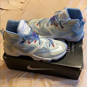 Lebron XII Xmas